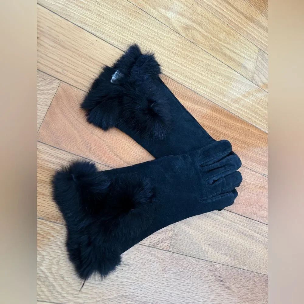 Fabulous Winter/ Fall Vintage Suede with Rabbit Fur Trim Gloves